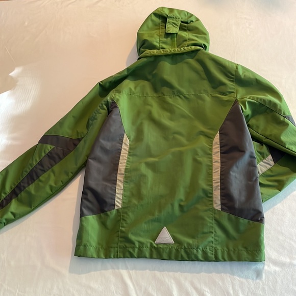 L.L. Bean Children's Green Unisex Rain/Snow Jacket For Fall and Winter Seasons - Picture 2 of 2